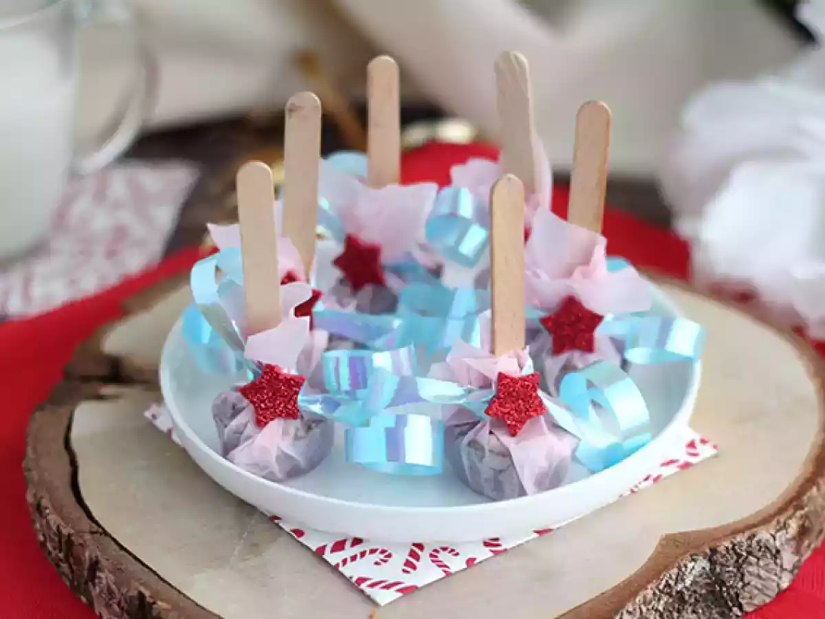 Acadele pentru ciocolata calda: ciocolata neagra+ alune de padure