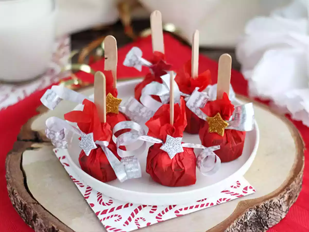 Acadele pentru ciocolata calda: ciocolata neagra + marshmallow