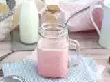 Rețetă Milkshake vegan cu zmeura si capsune