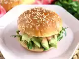 Rețetă Sandwich cu creveti, avocado si coriandru