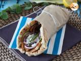 Gyros cu halloumi, o versiune vegetariană a sandwich-ului grecesc!