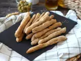 Rețetă Grisine de casă cu plante aromatice: ușor de făcut și super crocante!