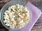 Rețetă Cum se prepară popcornul la cuptorul cu microunde? (fără ulei)