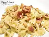 Rețetă Farfalle cu bacon, pesto si seminte de pin