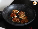 Etapa 5 - Halloumi prăjită la tigaie - cu miere și rozmarin