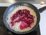 Etapa 6 - Risotto cu sfeclă roșie și gorgonzola: o explozie de culoare și arome intense