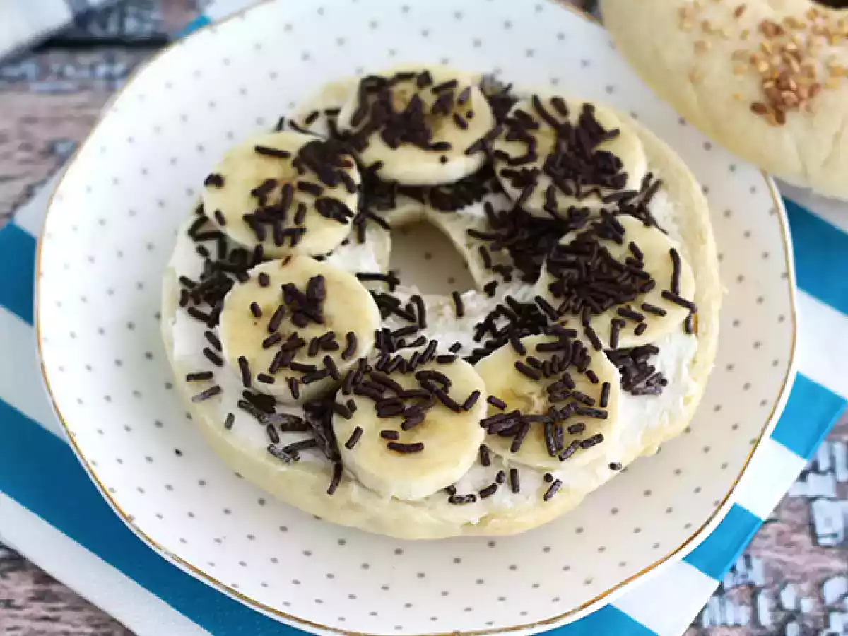 Bagel cu banana si ciocolata - poza 2