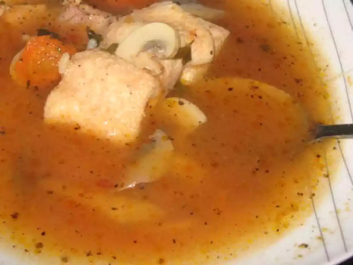 Bors de ciuperci cu file de peste