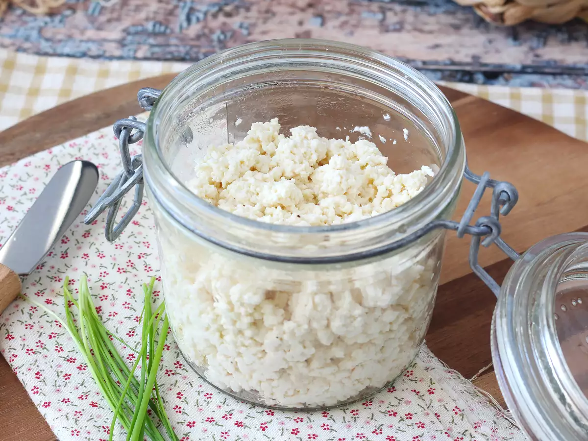 Brânză de casă cu doar două ingrediente!
