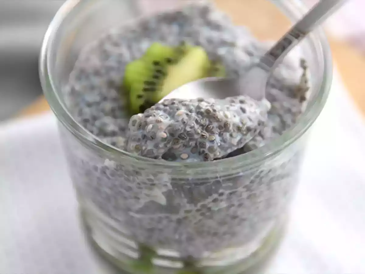 Budinca de chia si kiwi - poza 2