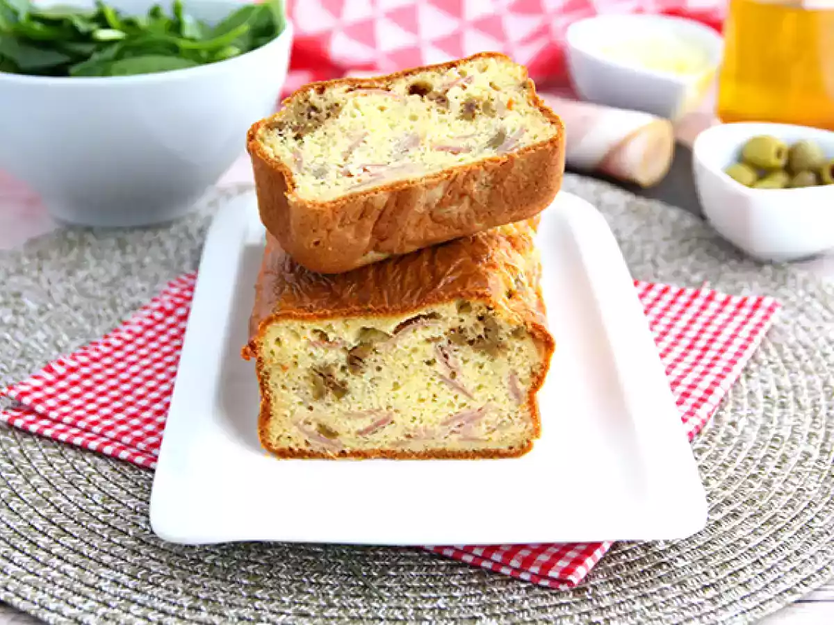 Chec aperitiv cu sunca, masline si cascaval