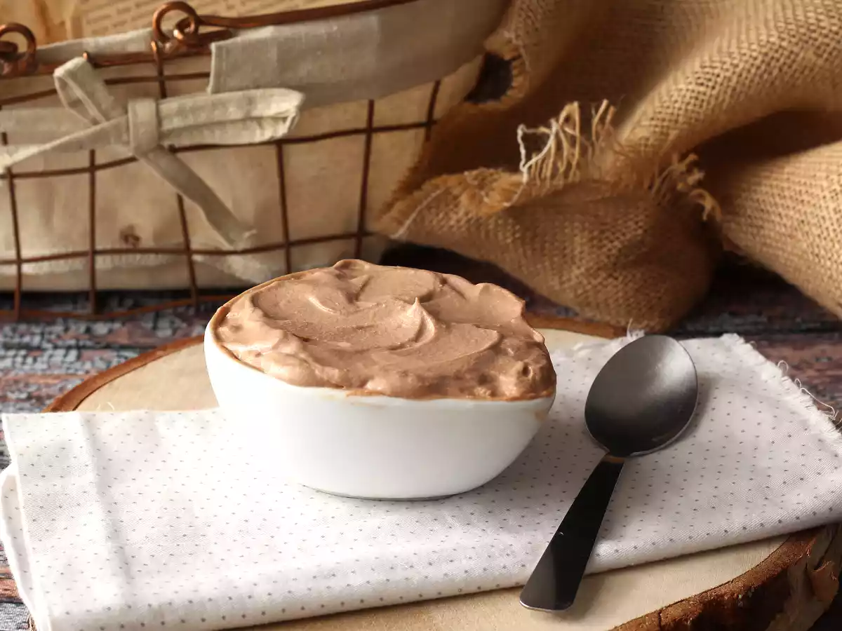 Crema cu Nutella, toppingul perfect pentru prăjiturile tale în straturi! - poza 4