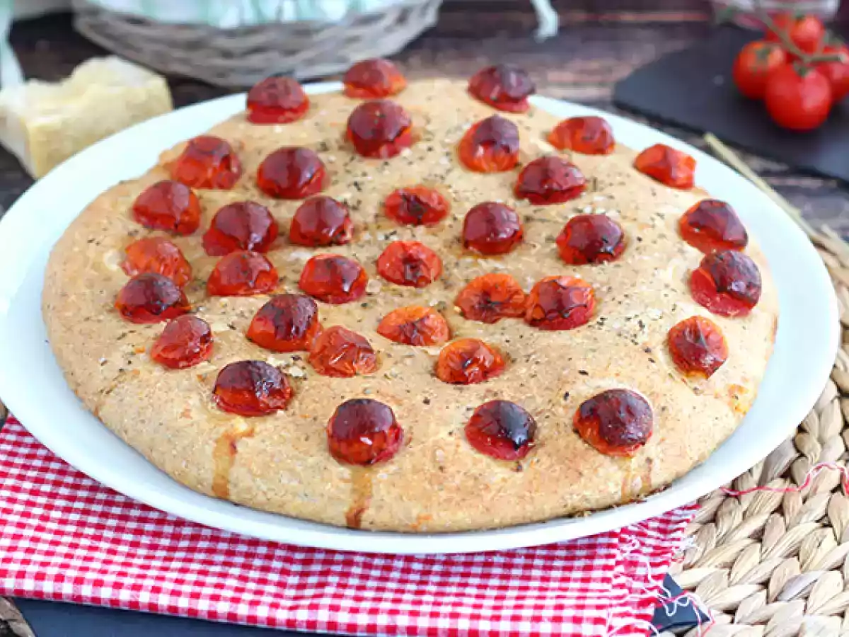 Foccacia cu rosii cherry