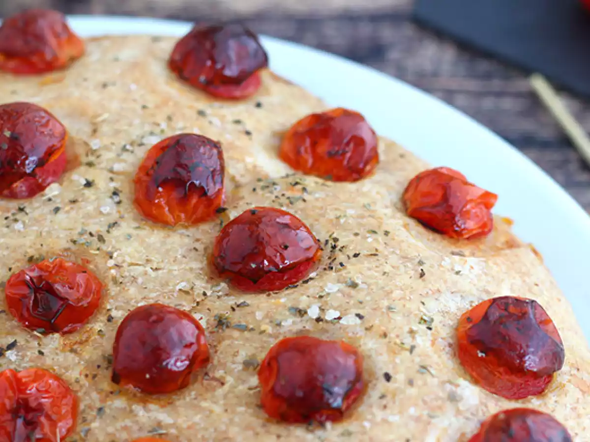 Foccacia cu rosii cherry - poza 3