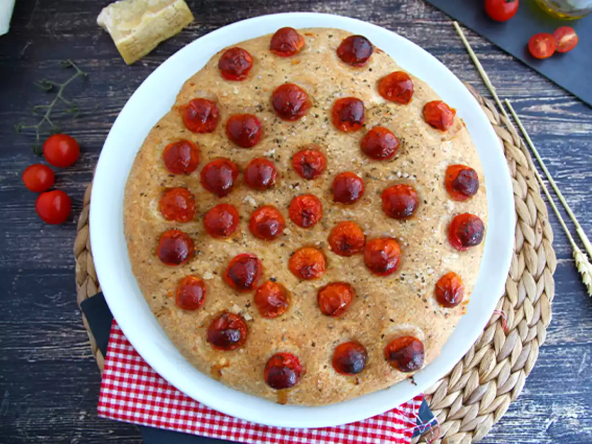 Foccacia cu rosii cherry - poza 5
