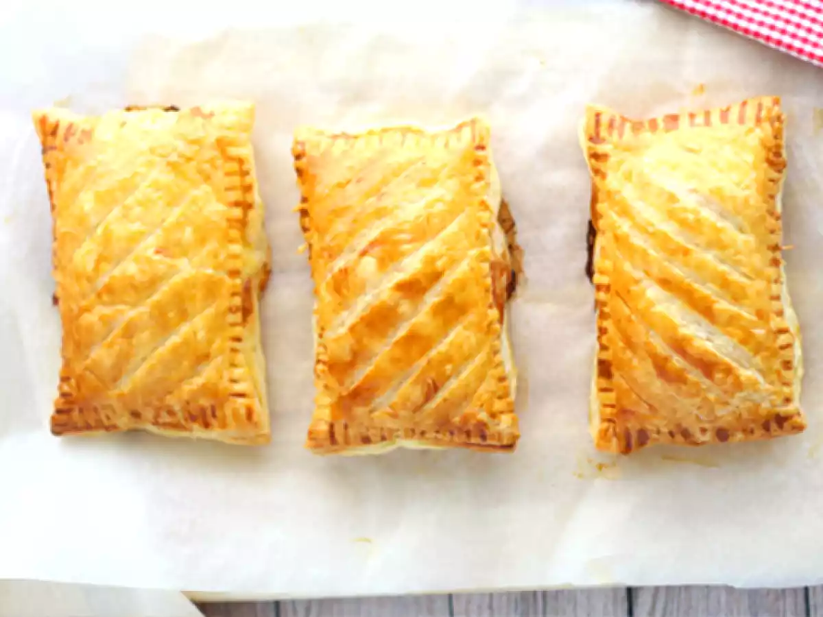 Friand cu sunca si cascaval - poza 2