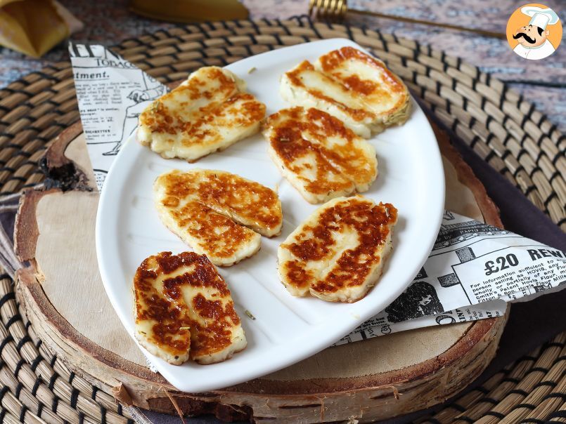 Halloumi prăjită la tigaie - cu miere și rozmarin - poza 3