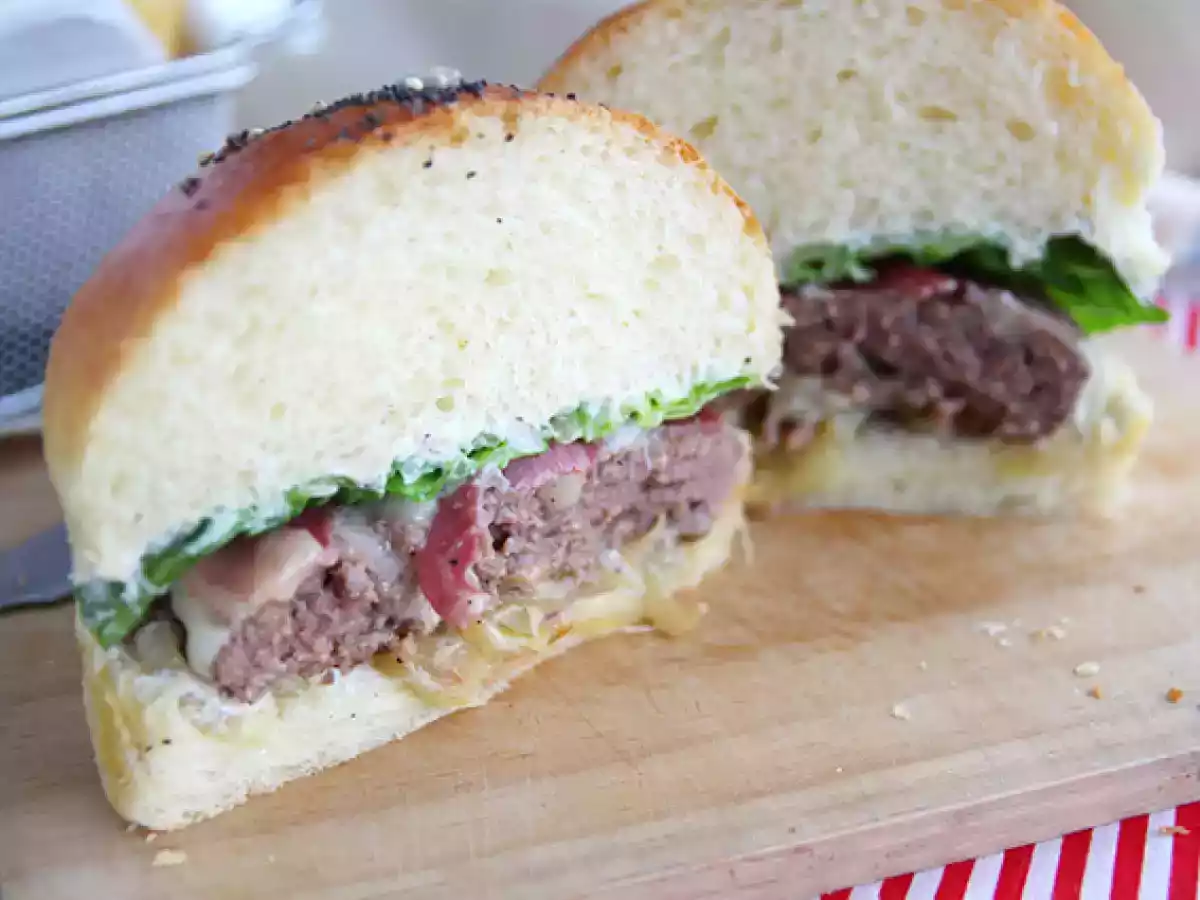 Hamburger cu raclette - poza 2