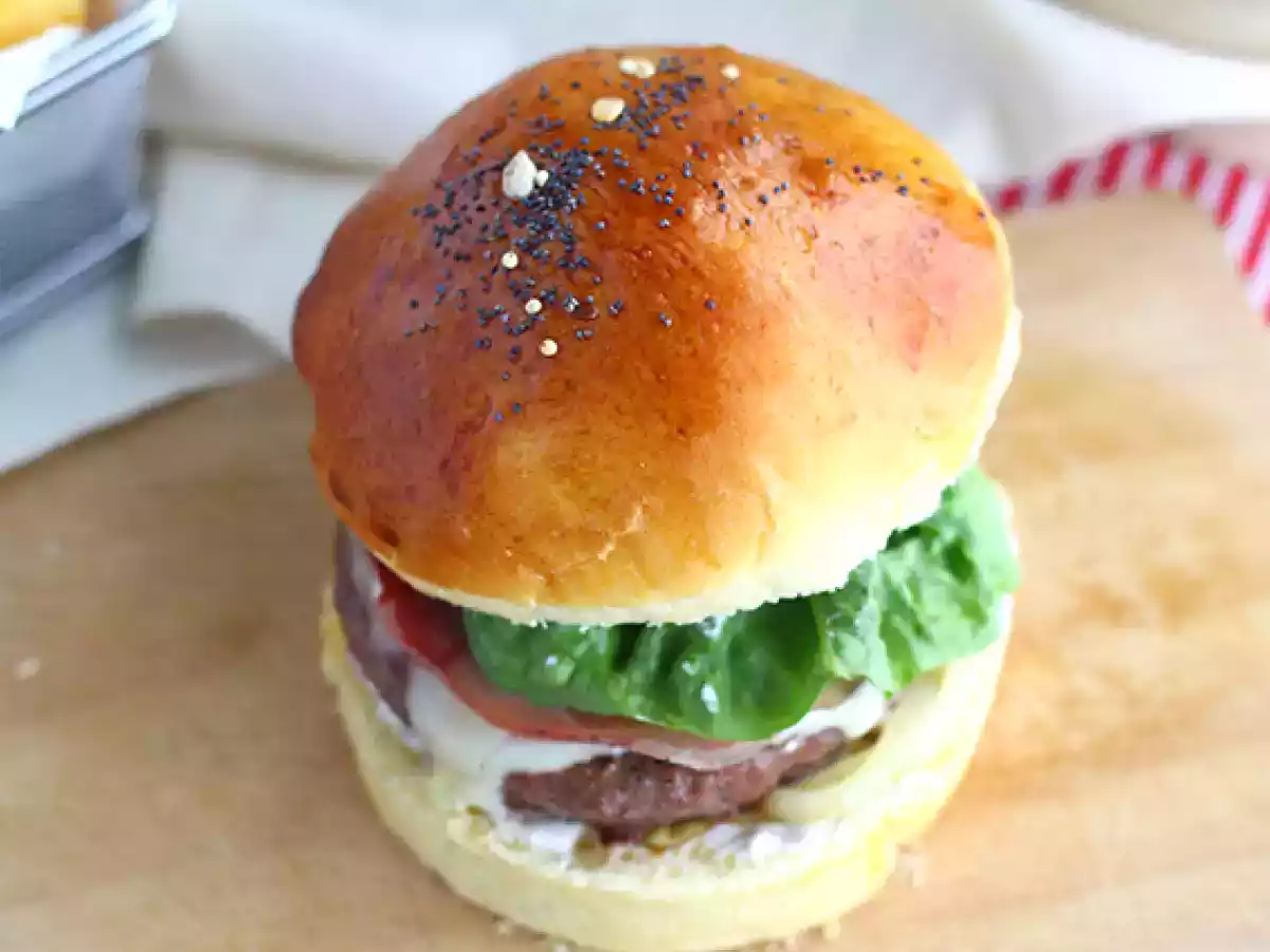 Hamburger cu raclette - poza 3