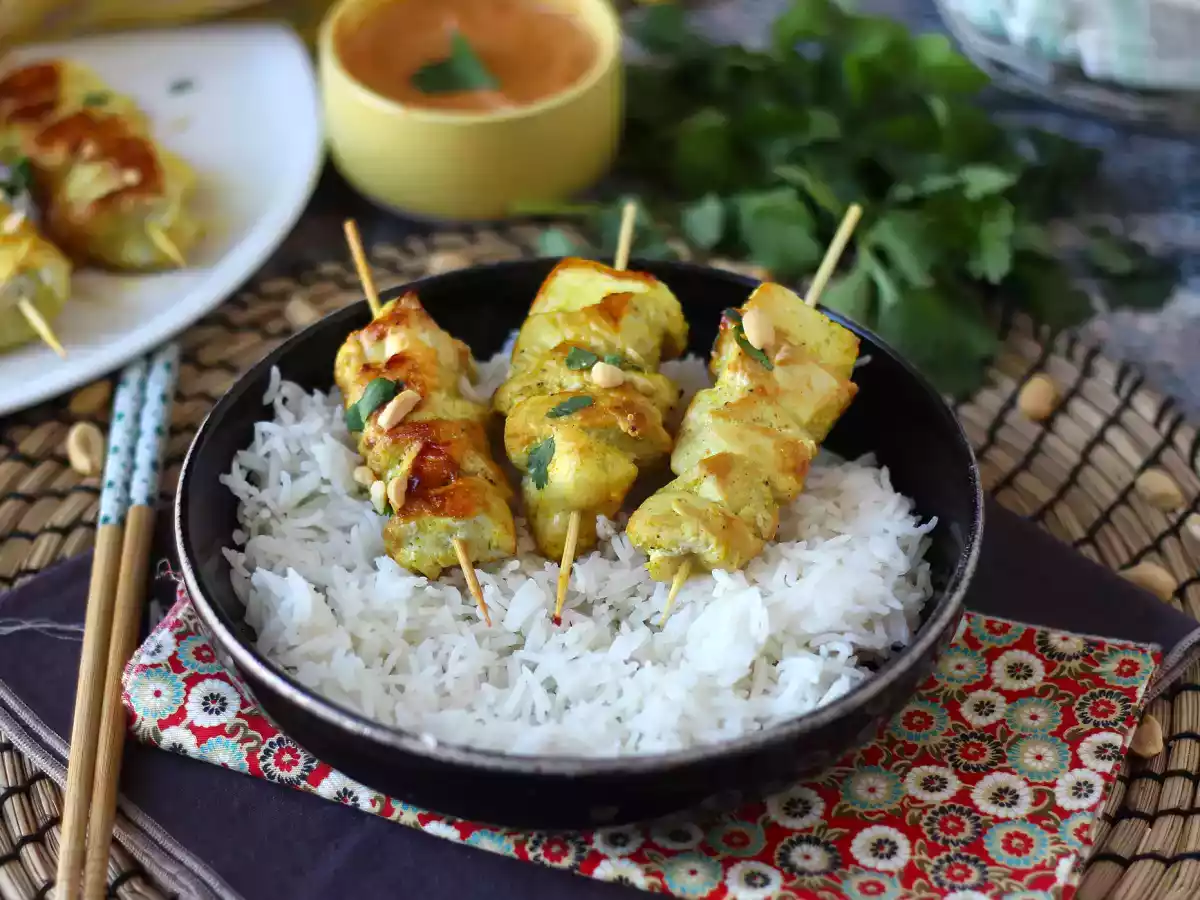Kebab de pui cu sos satay, o călătorie culinară în Asia!