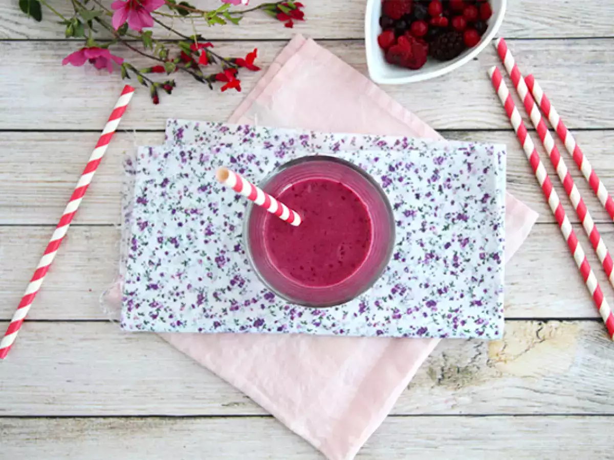 Lassi cu fructe rosii - poza 2