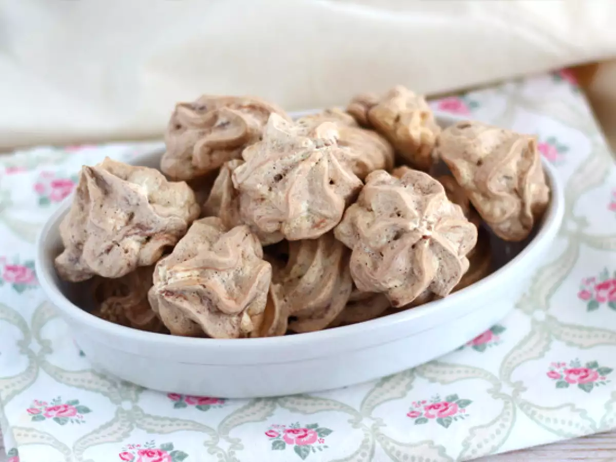 Meringues cu Nutella - poza 2