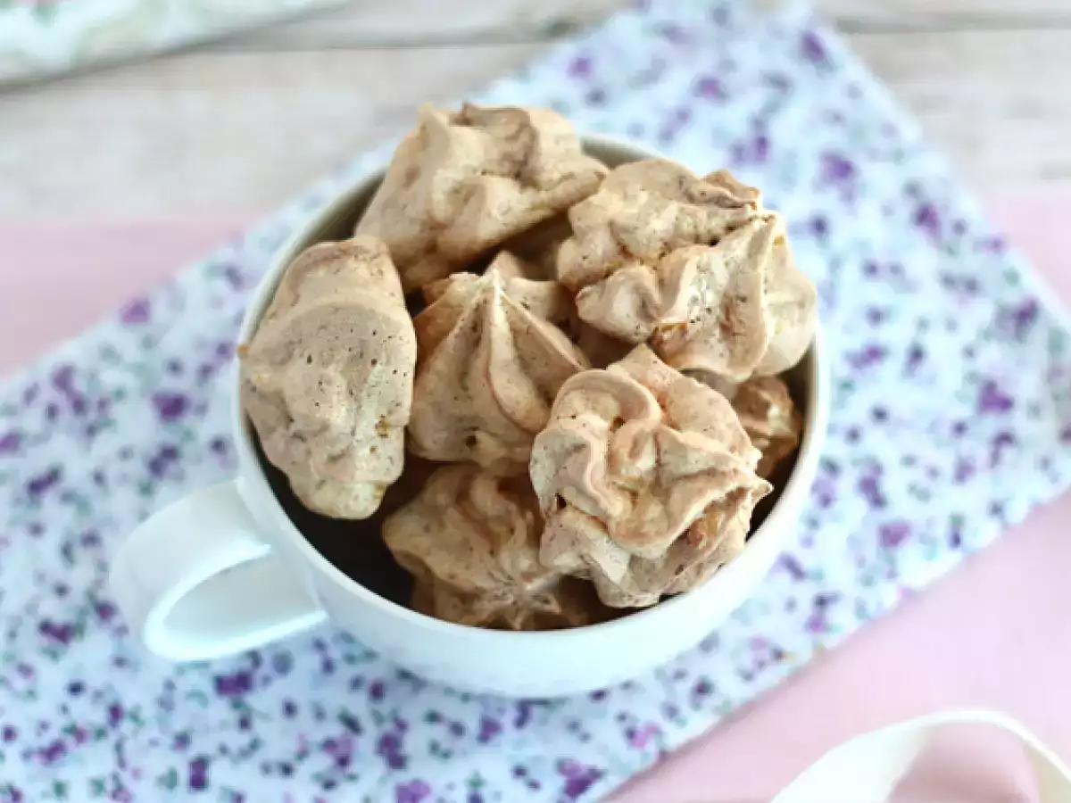 Meringues cu Nutella - poza 3