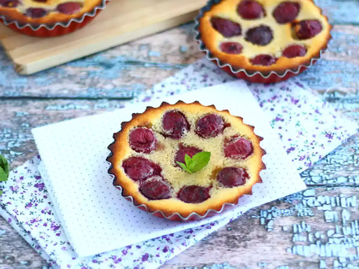 Mini clafoutis cu cirese, fara gluten