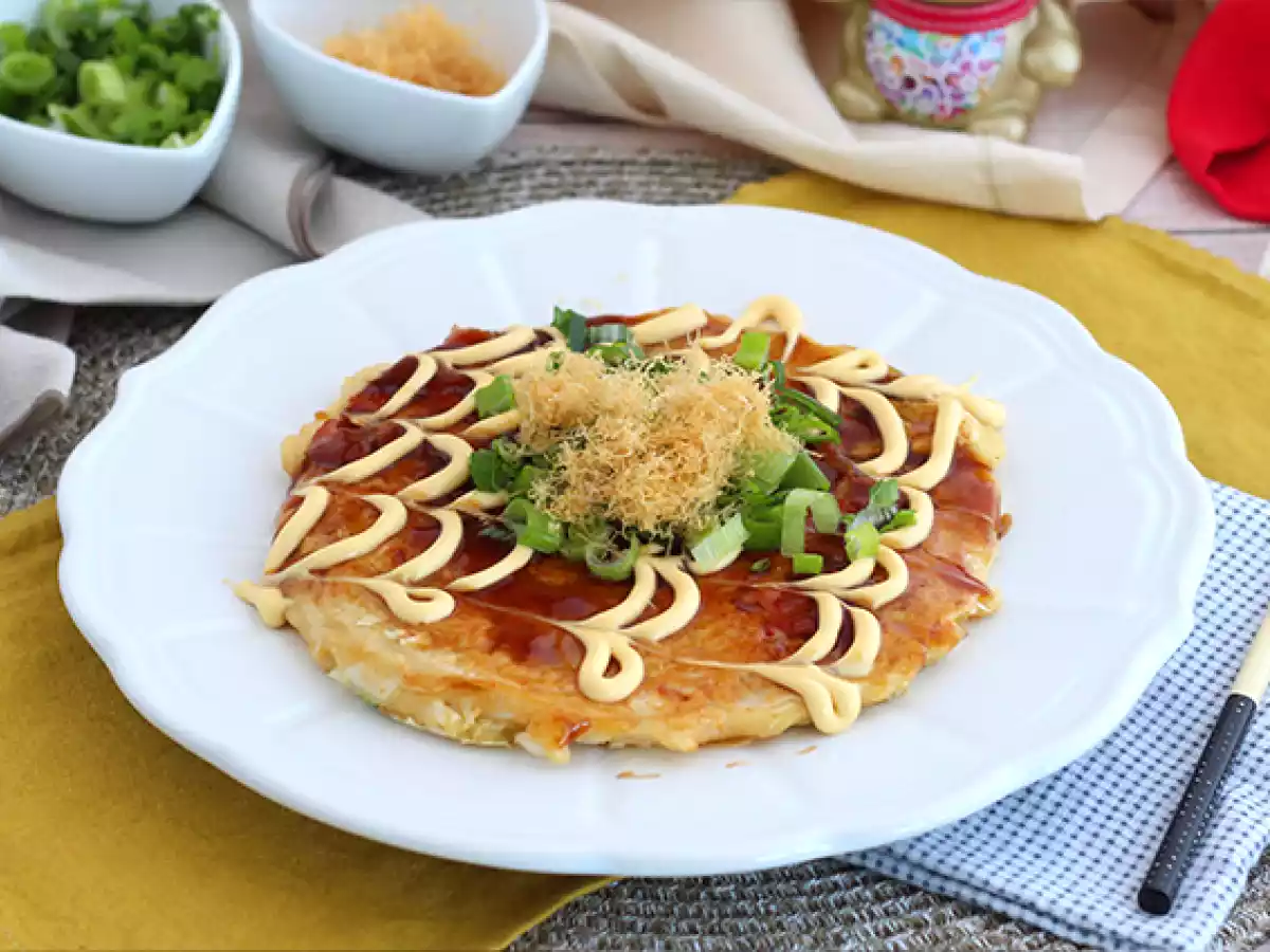 Okonomiyaki - omleta japoneza