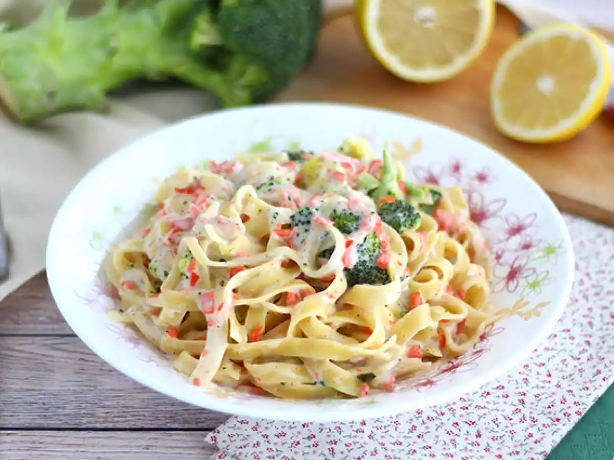 One pot pasta - Tagliatelle cu somon si broccoli