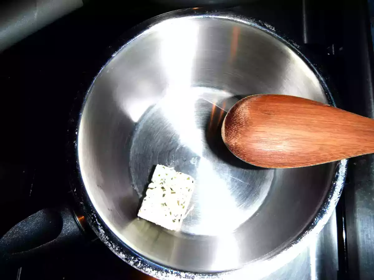 Piept de pui cu sos de brânză albastră şi legume la abur - poza 7