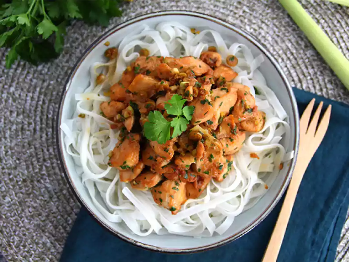 Pui cu ghimbir si lemongrass - poza 3