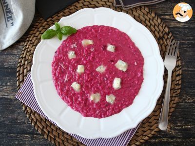 Risotto cu sfeclă roșie și gorgonzola: o explozie de culoare și arome intense - poza 3