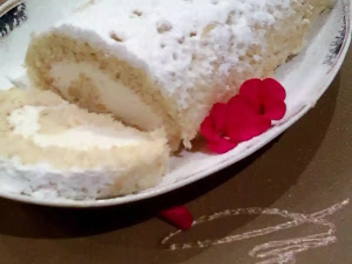 Rulada de pandispan cu lamaie - poza 2