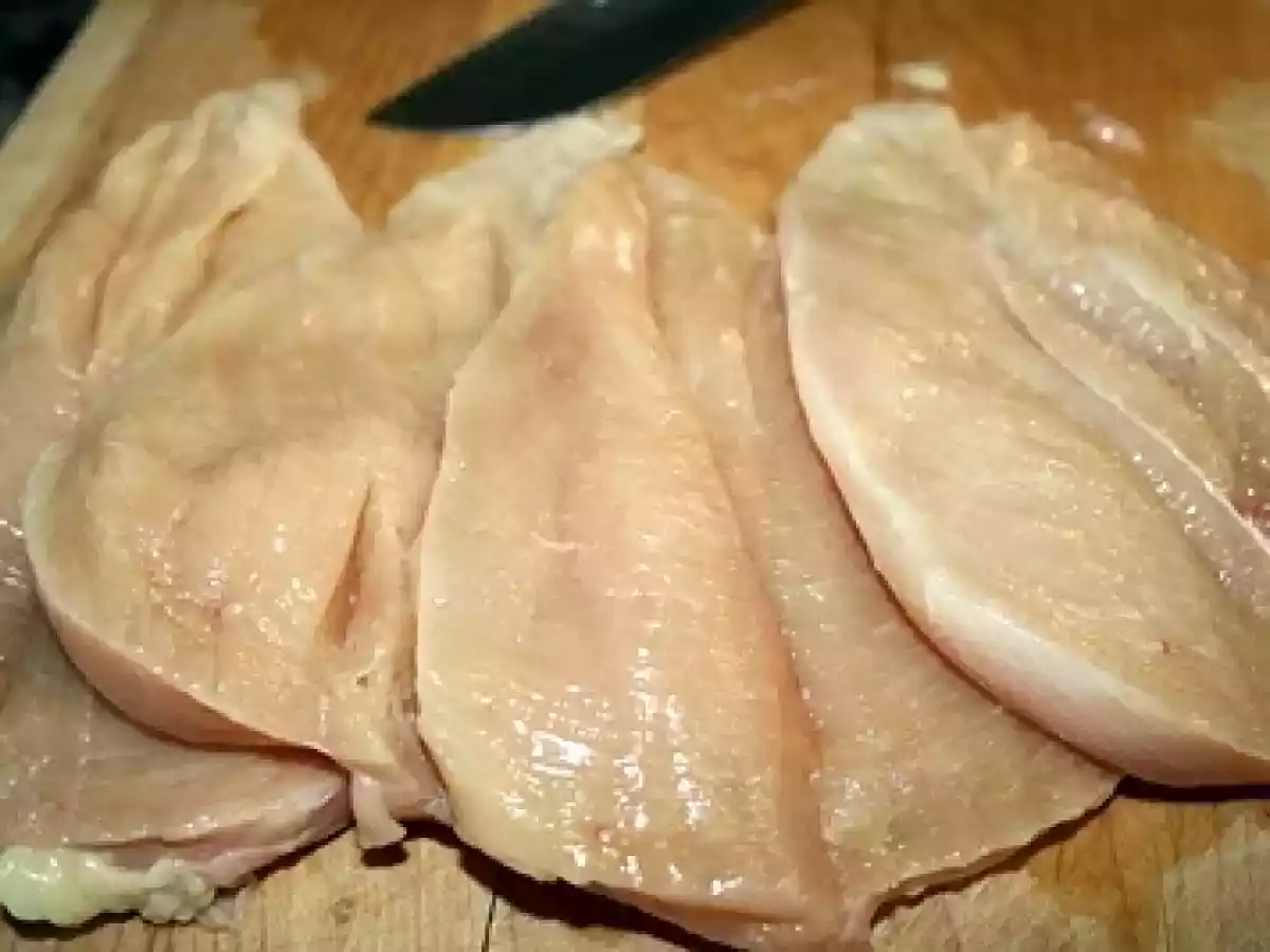 Rulada din piept de pui cu spanac si branzeturi - poza 5