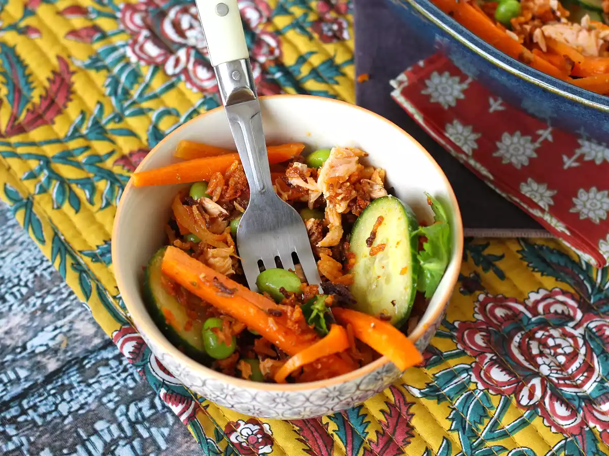 Salată de orez crocantă și picantă - poza 3