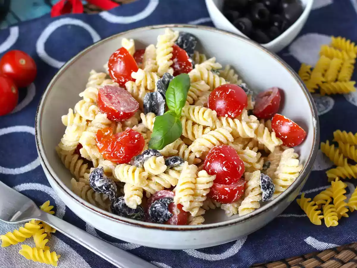 Salată de paste ultra cremoasă, gata în 10 minute! - poza 2