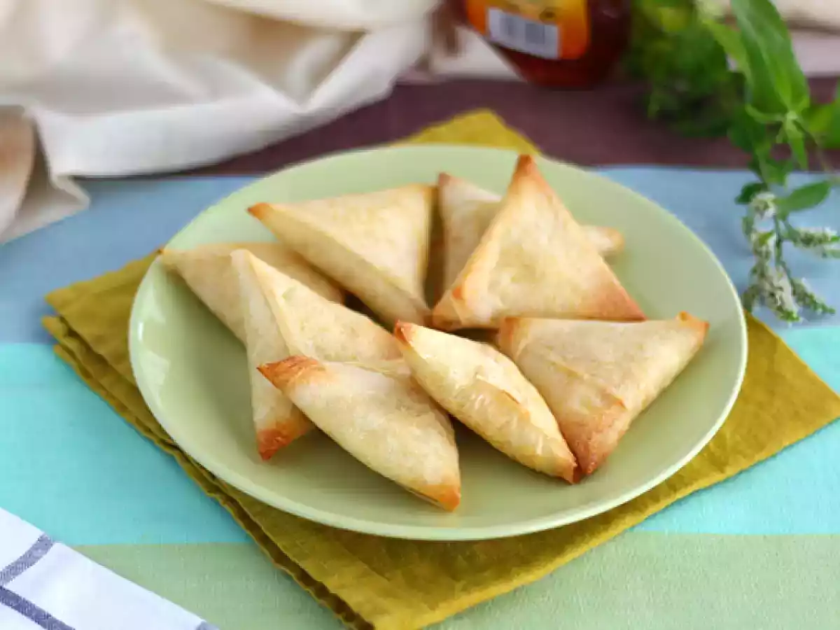 Samosas cu branza de capra si miere - poza 3