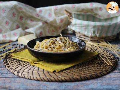 Spaghete cacio e pepe: 3 ingrediente, o explozie de gust! - poza 2