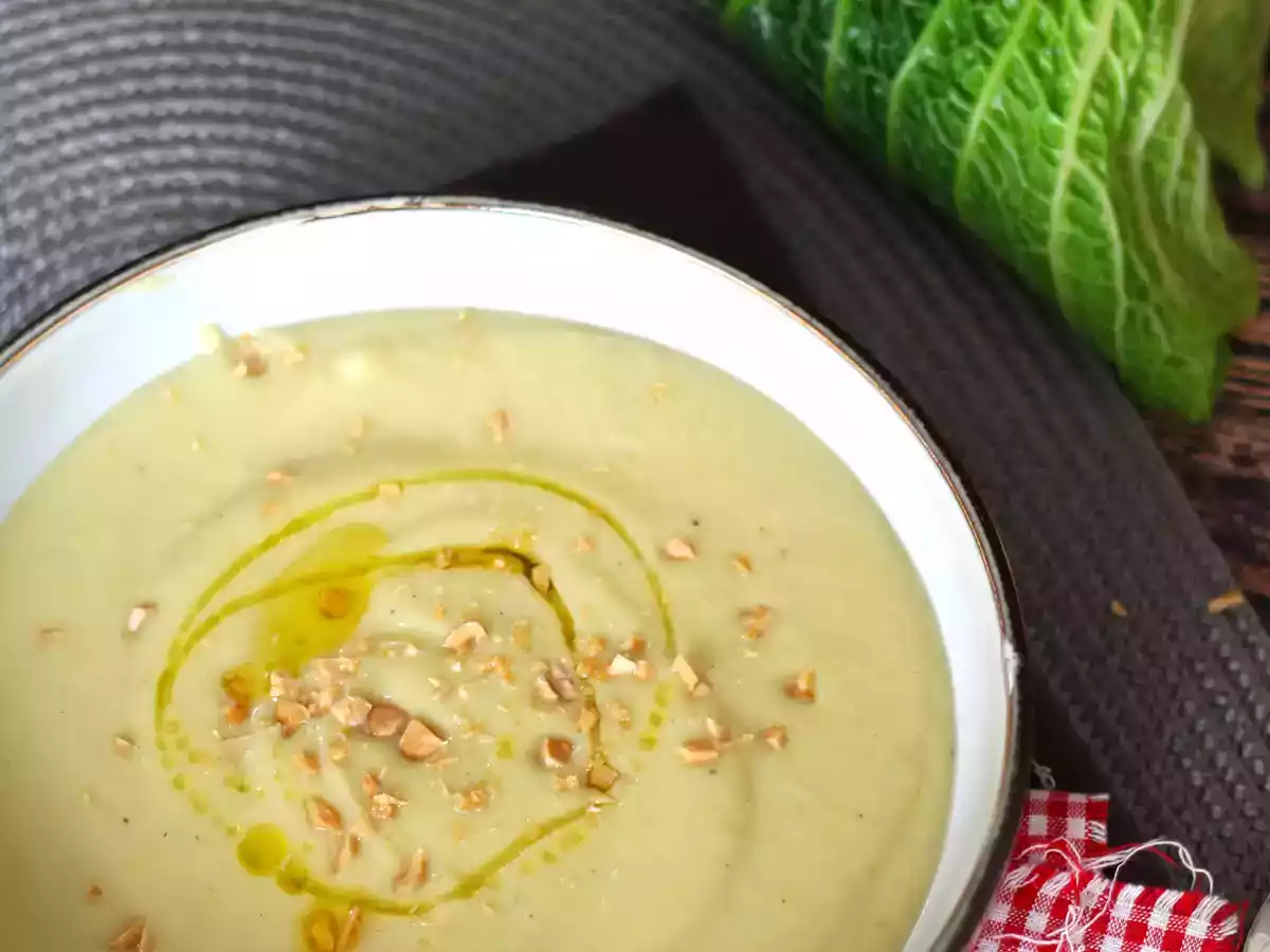 Supă cremă din varză kale (gătită la oala sub presiune) - poza 2