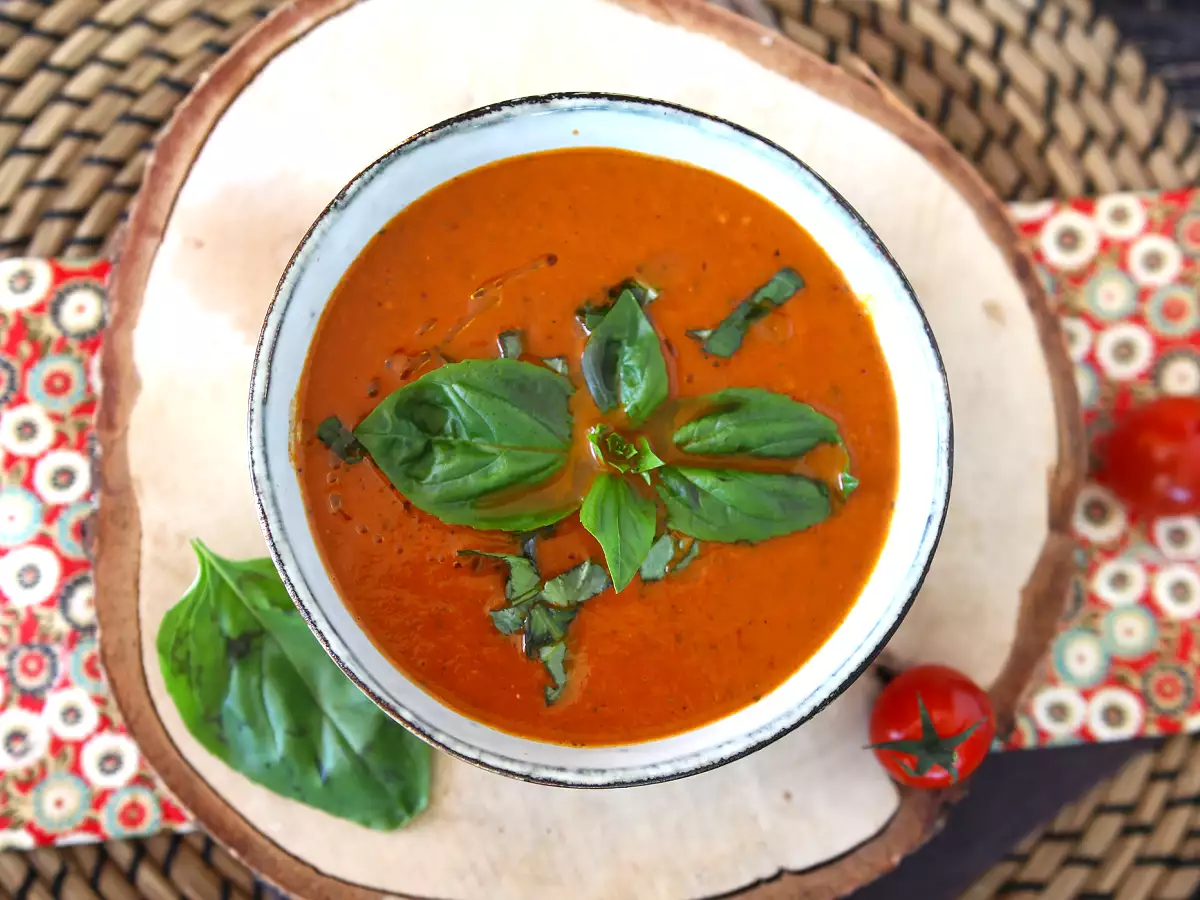 Supă de roșii și busuioc - poza 3