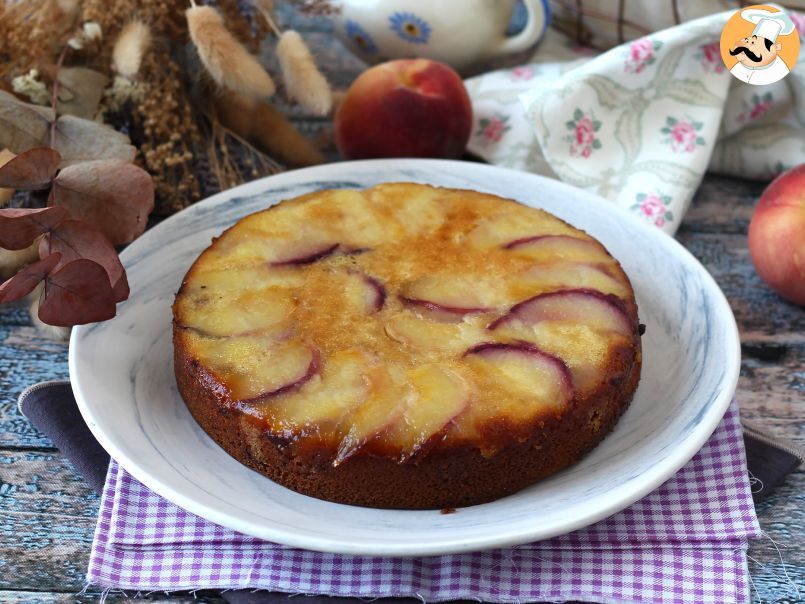 Tartă răsturnată cu piersici, unt topit și caramelizat - poza 2