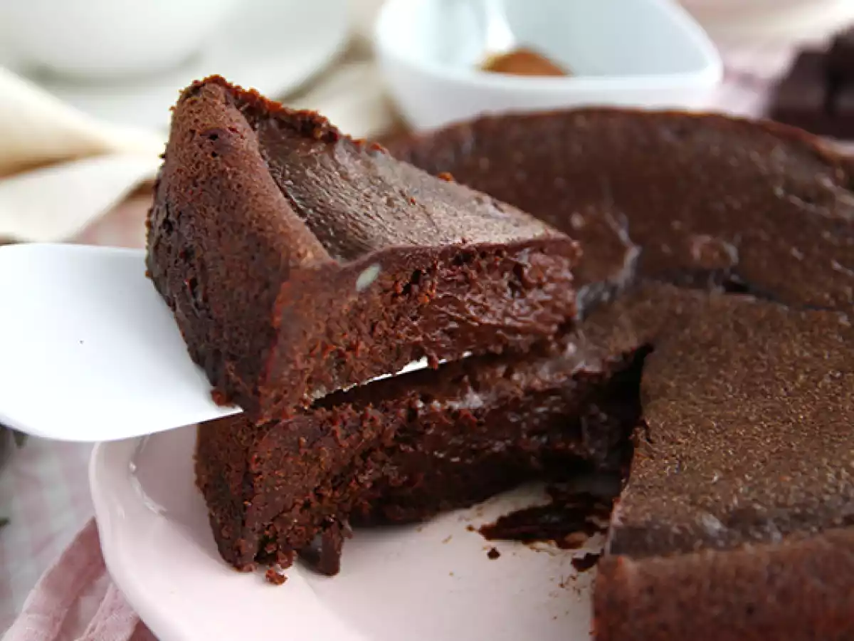 Tort cu ciocolata si caramel sarat - poza 5