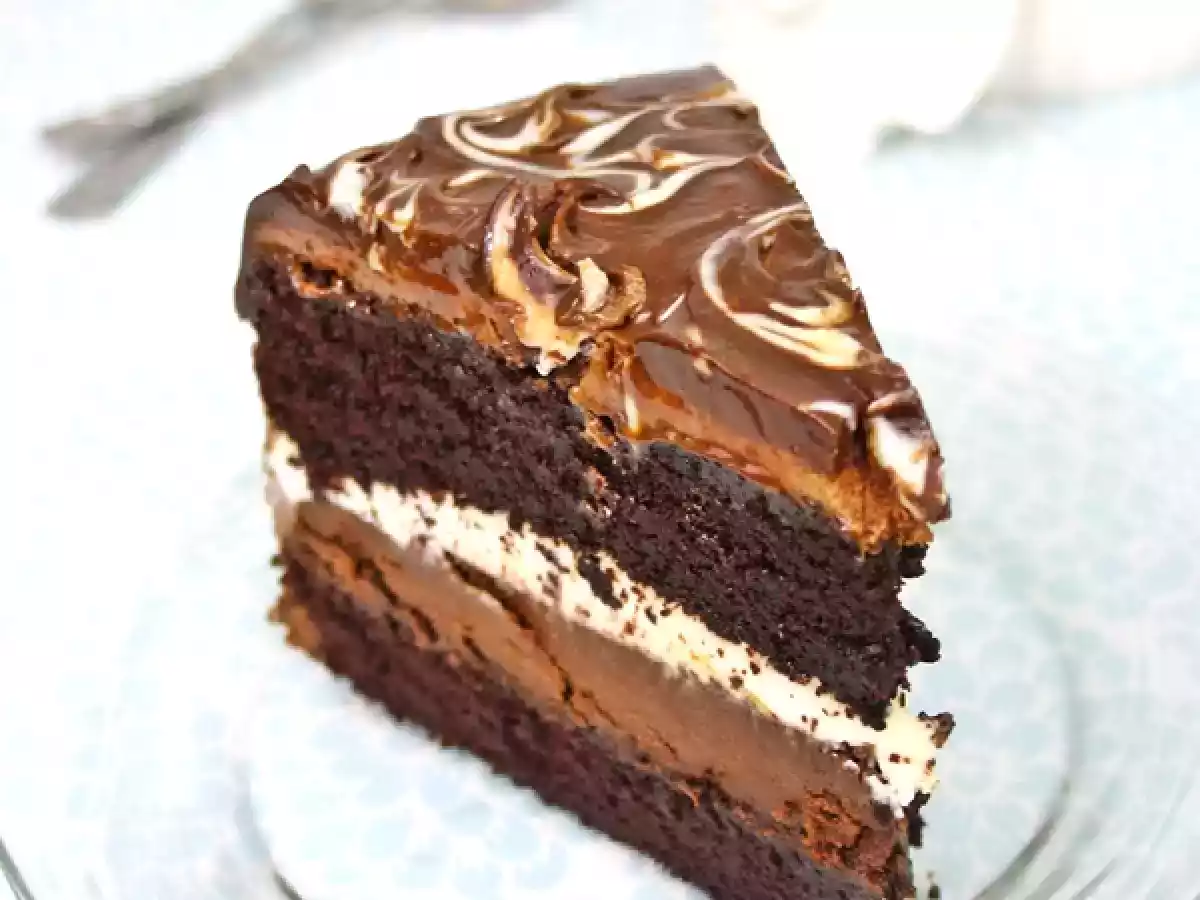 Tort de ciocolata Tuxedo