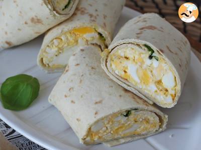 Wrap moale și superproteic cu ou și feta - poza 4