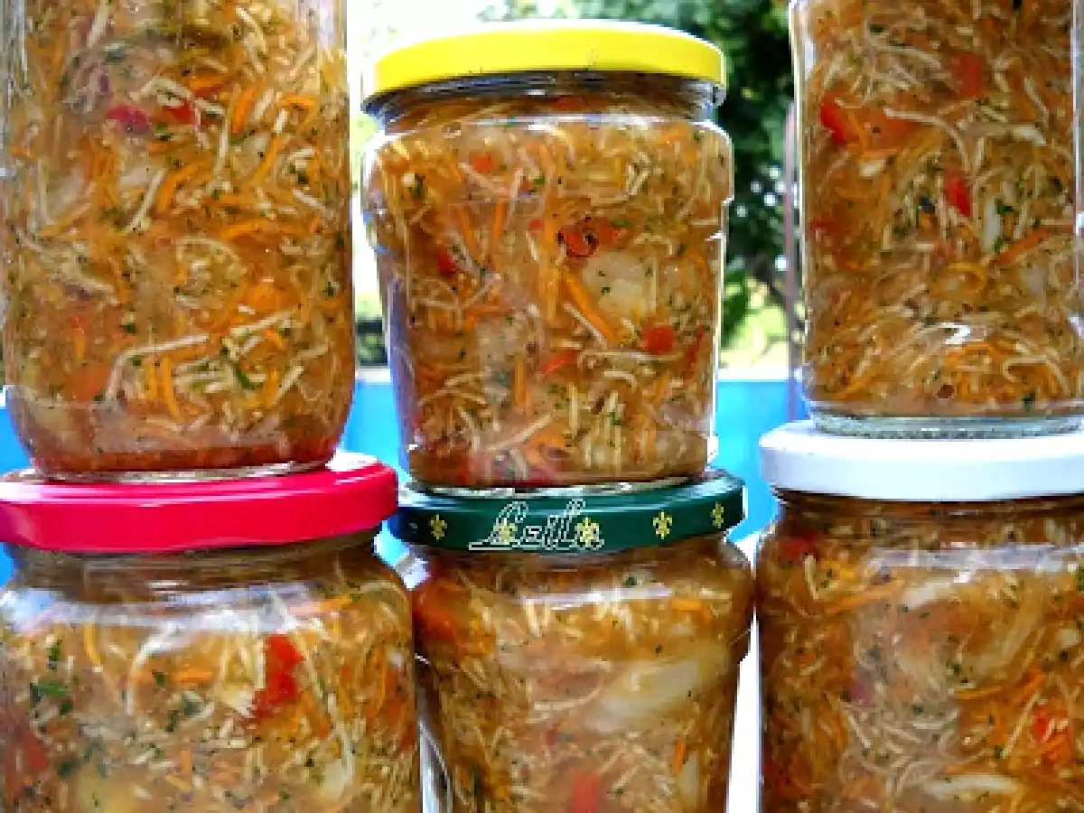 Zarzavaturi la borcan pentru supe sau ciorbe